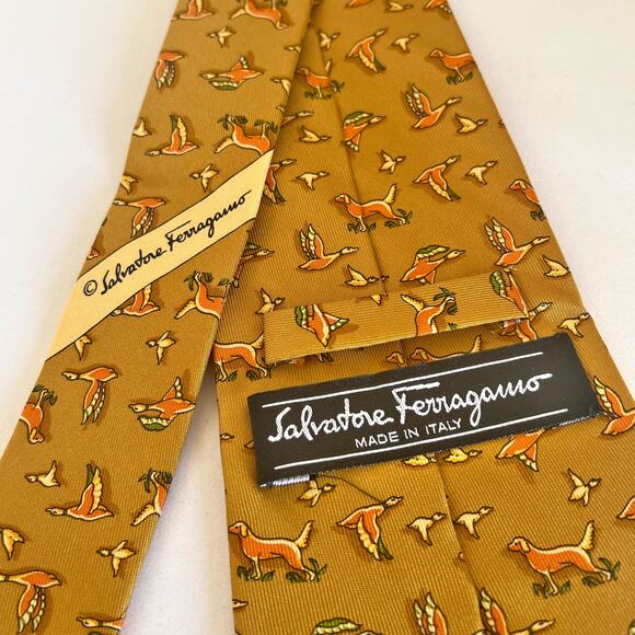FERRAGAMO Silk Tie and VALENTINO Vintage Gold Tie Clip - Picture 3 of 12